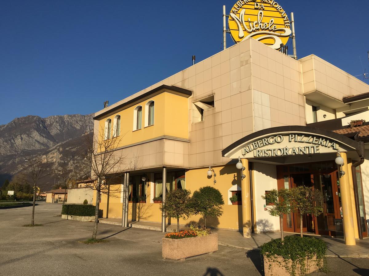 Albergo Ristorante Pizzeria Da Michele Venzone Exterior photo