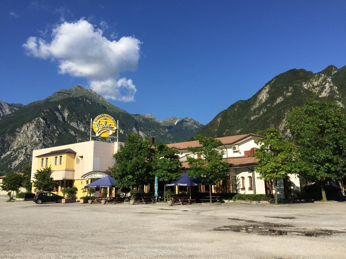 Albergo Ristorante Pizzeria Da Michele Venzone Exterior photo